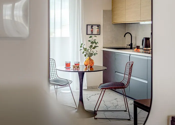 Negroni Apartment